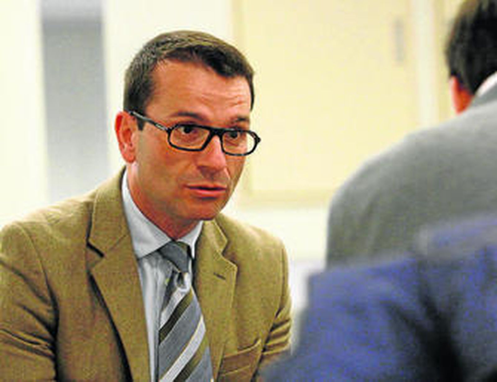 Ángel del Río, del Banco Sabadell, ayer, durante la entrevista en la Cámara de Comercio de Algeciras.