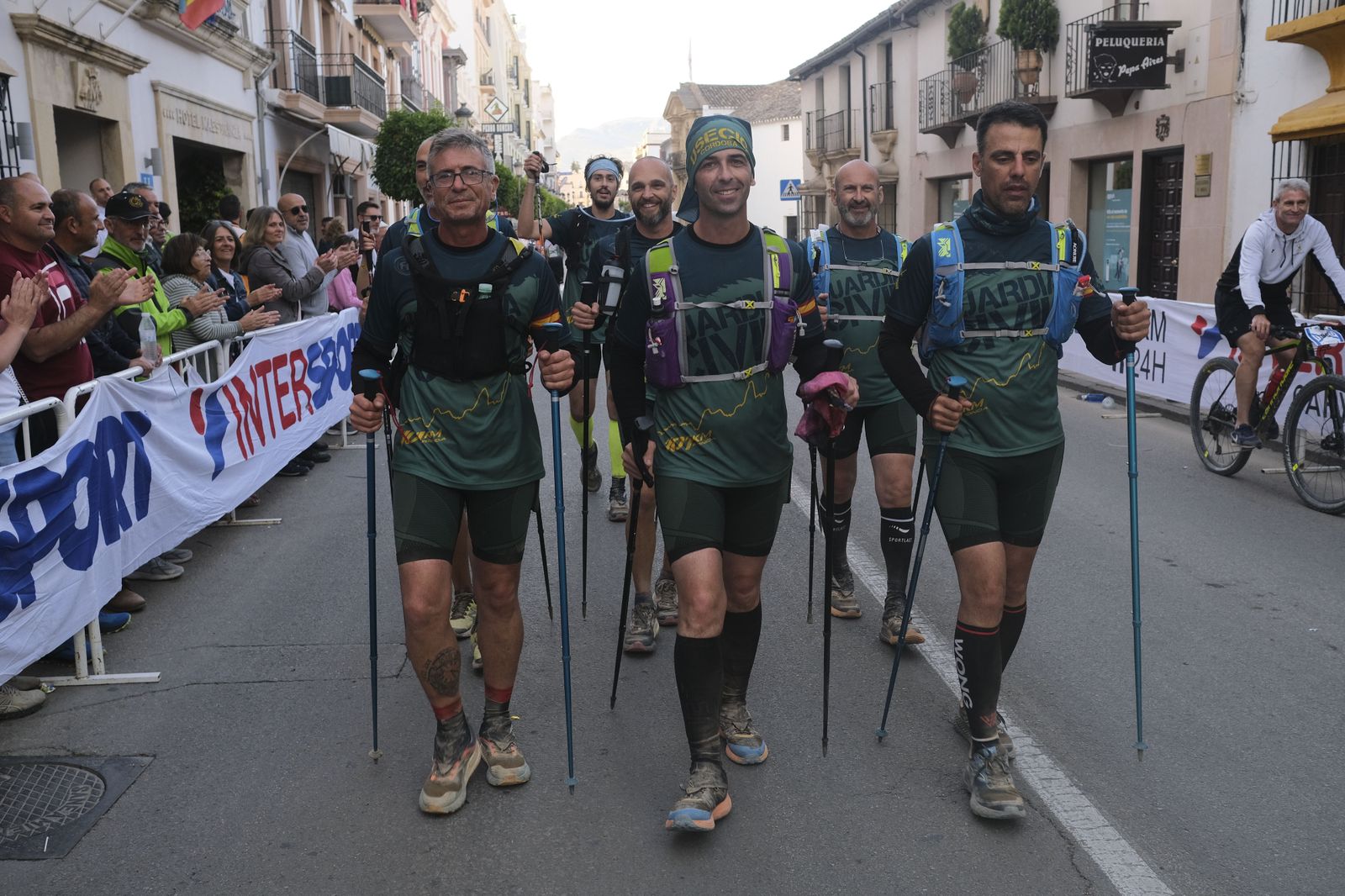 Cierre de la meta de los 101 kilómetros de la Legión, en fotos.