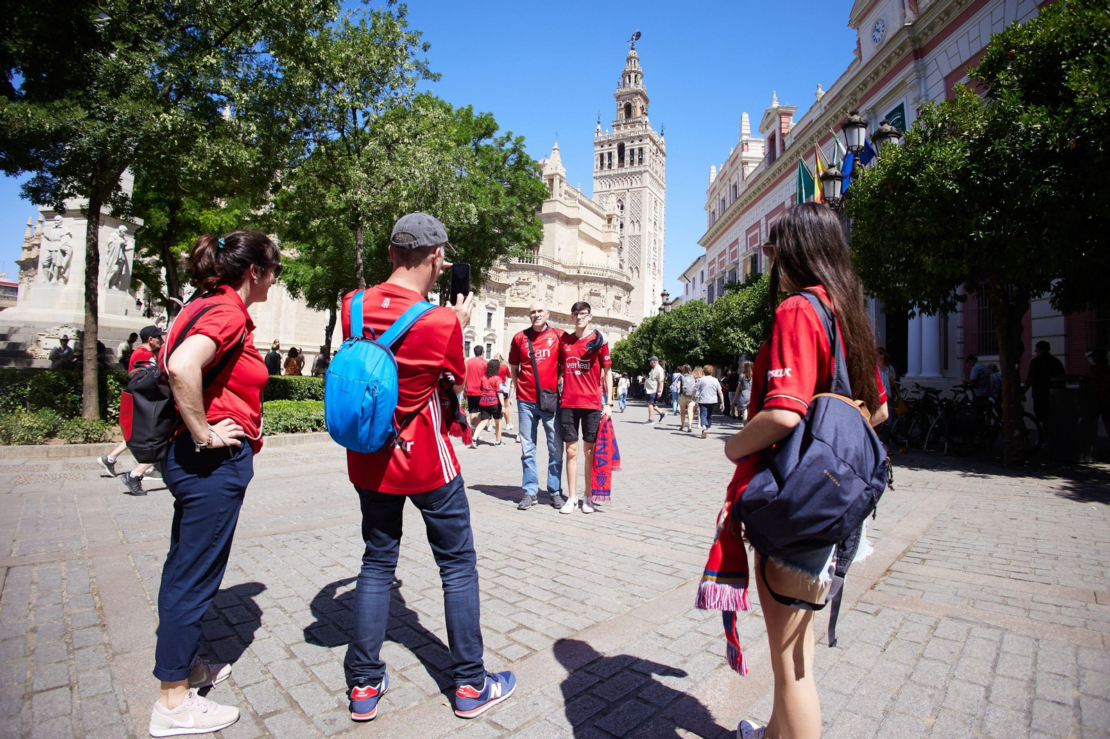 Las fotos de aficionados de Real Madrid y Osasuna el día de la final de Copa en Sevilla