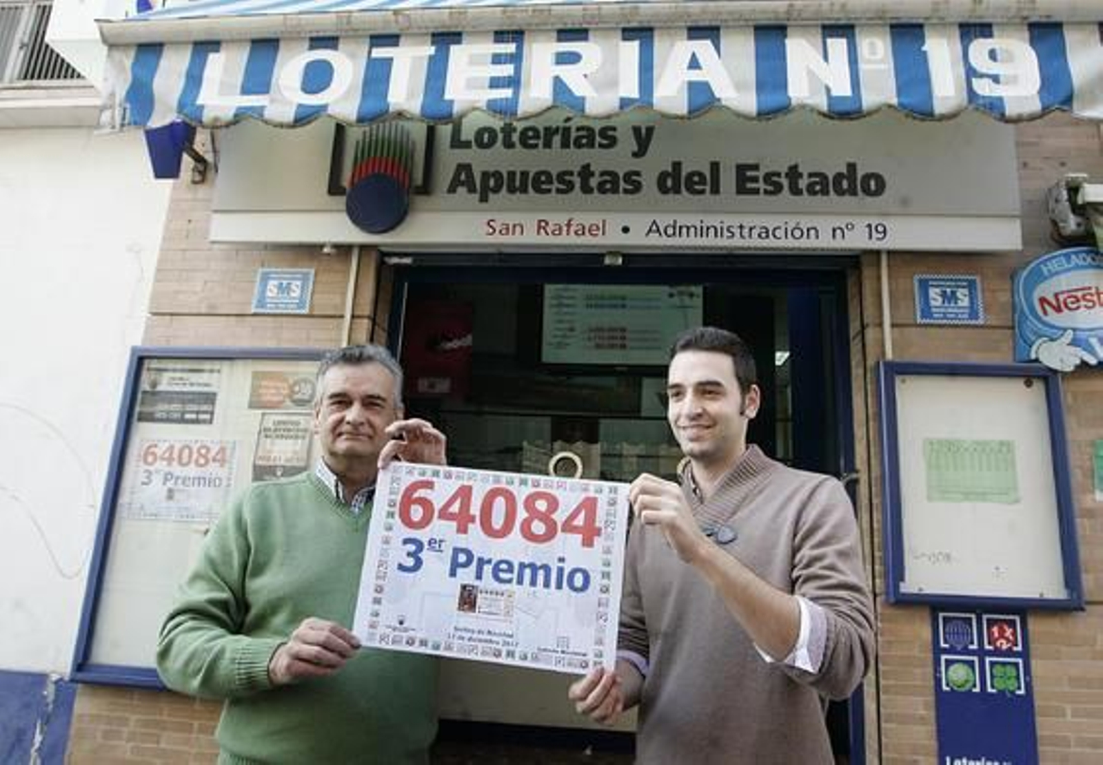 En Córdoba ha tocado el primer, el tercer y dos quintos premios.

Foto: Barrionuevo