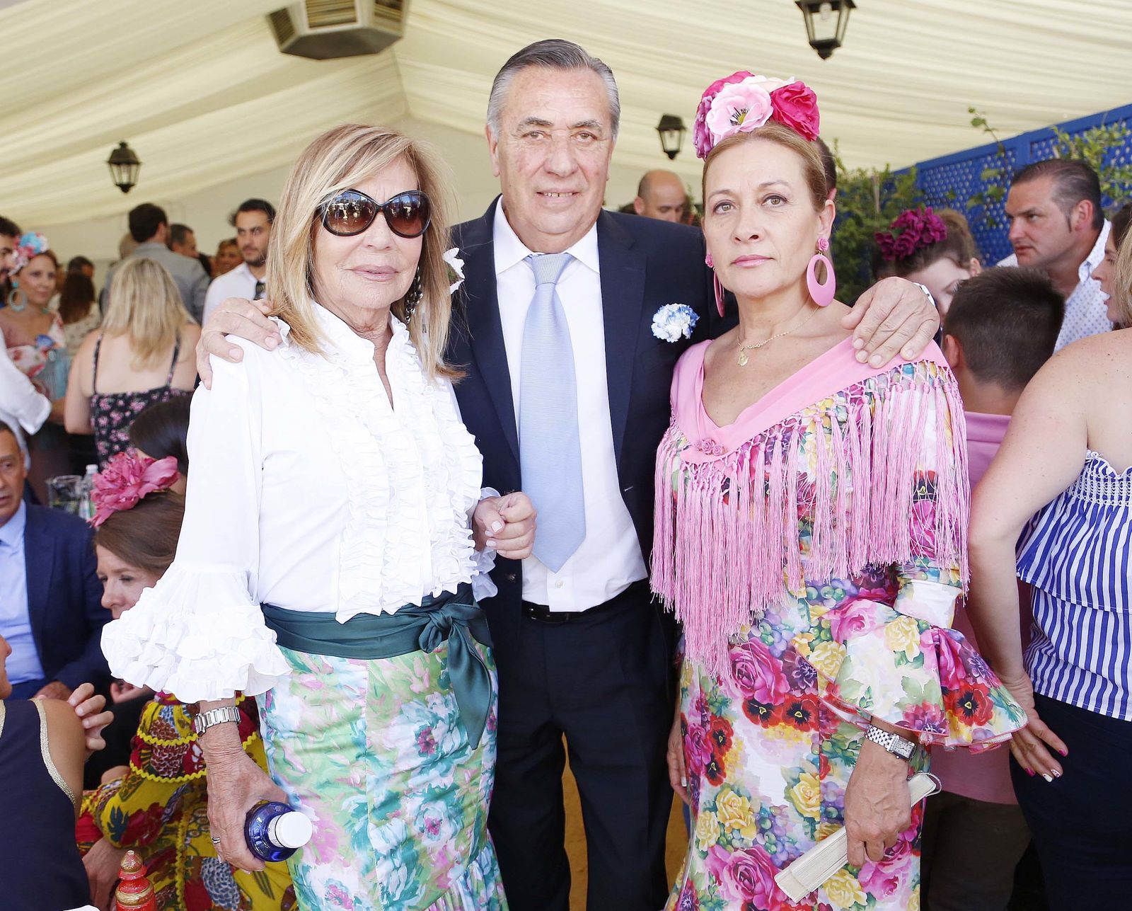 Milagros Serrano, Juan José Abascal y Margot Abascal.
