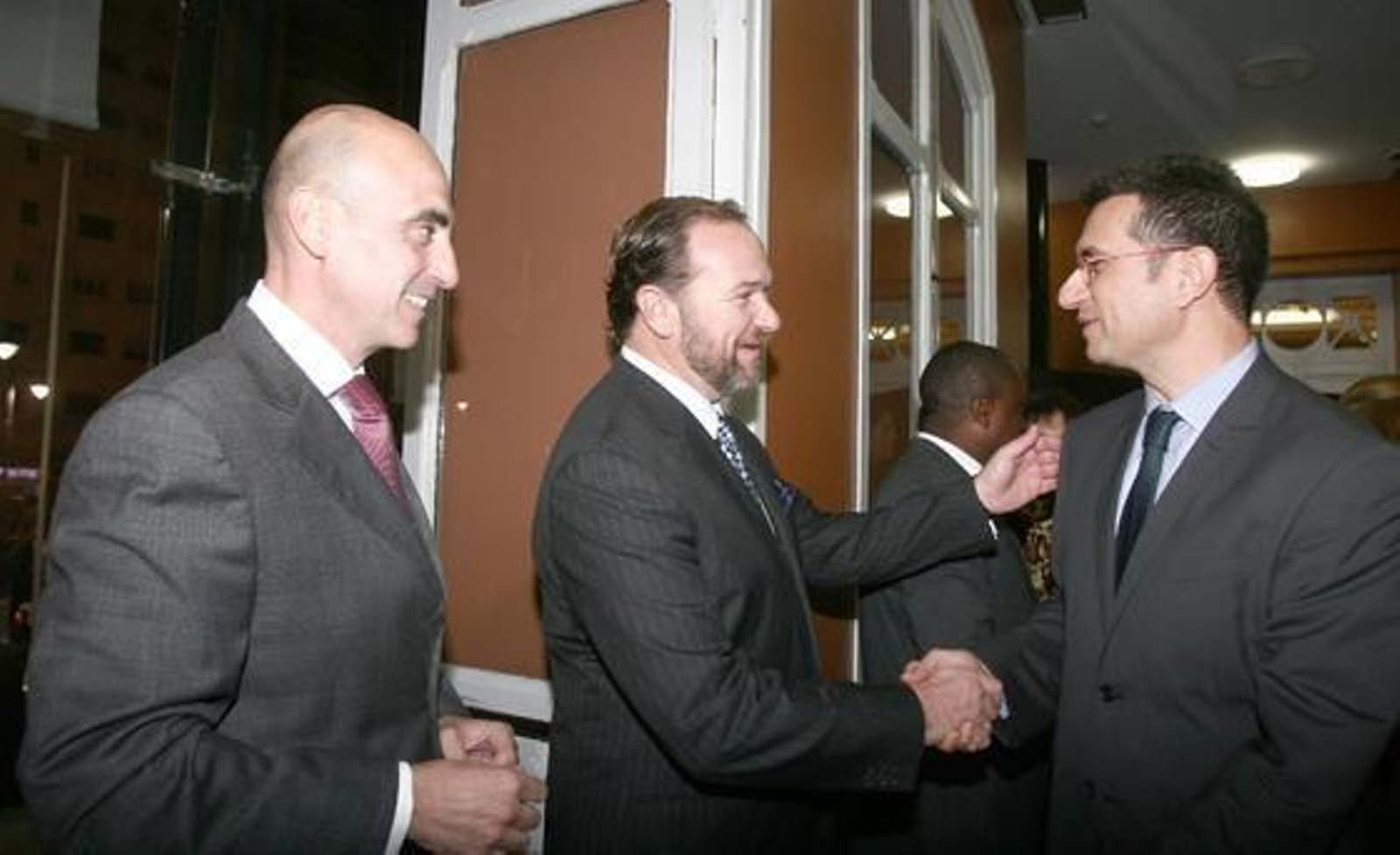 El presidente de Asaja-Huelva, José Luis García-Palacios, y el director de 'Huelva Información', Javier Chaparro. 

Foto: Josue Correa