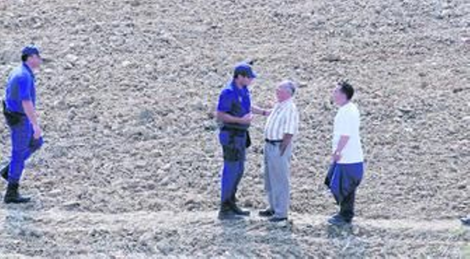 Búsqueda infructuosa en la zanja de Camas