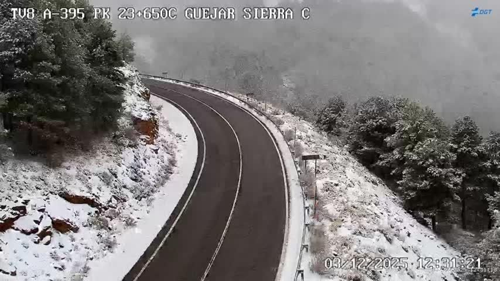 Carretera a Sierra Nevada, la A395, en el kilómetro 23.