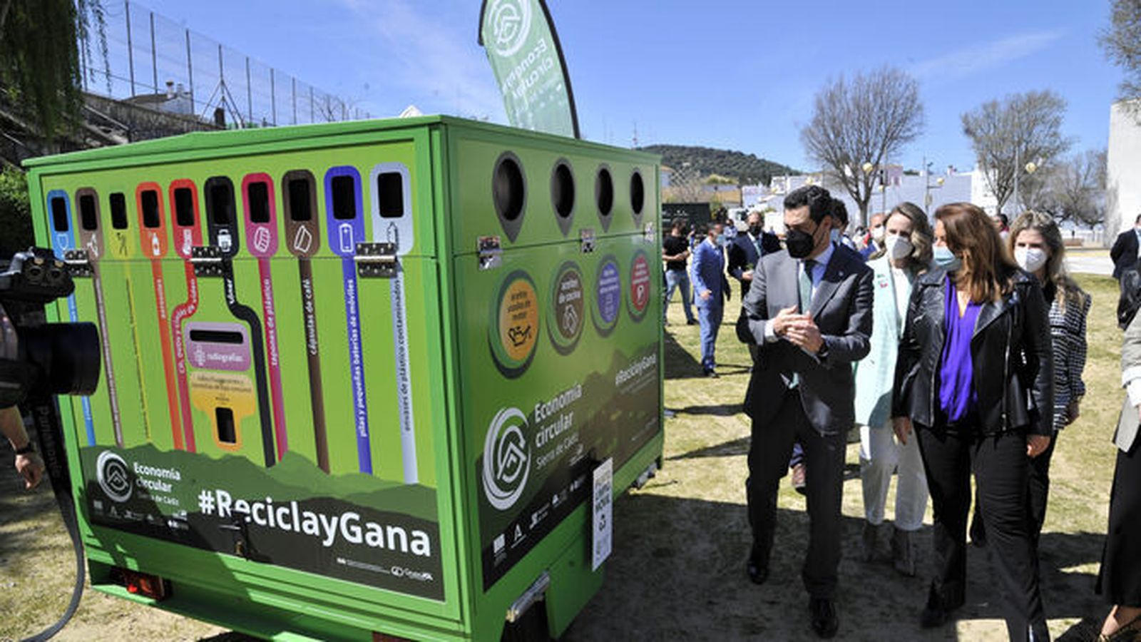 Contenedores de reciclaje del proyecto de Economía Circular