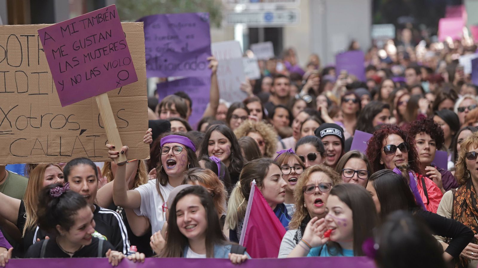 Imágenes de la manifestación  por el Día de la Mujer en Algeciras