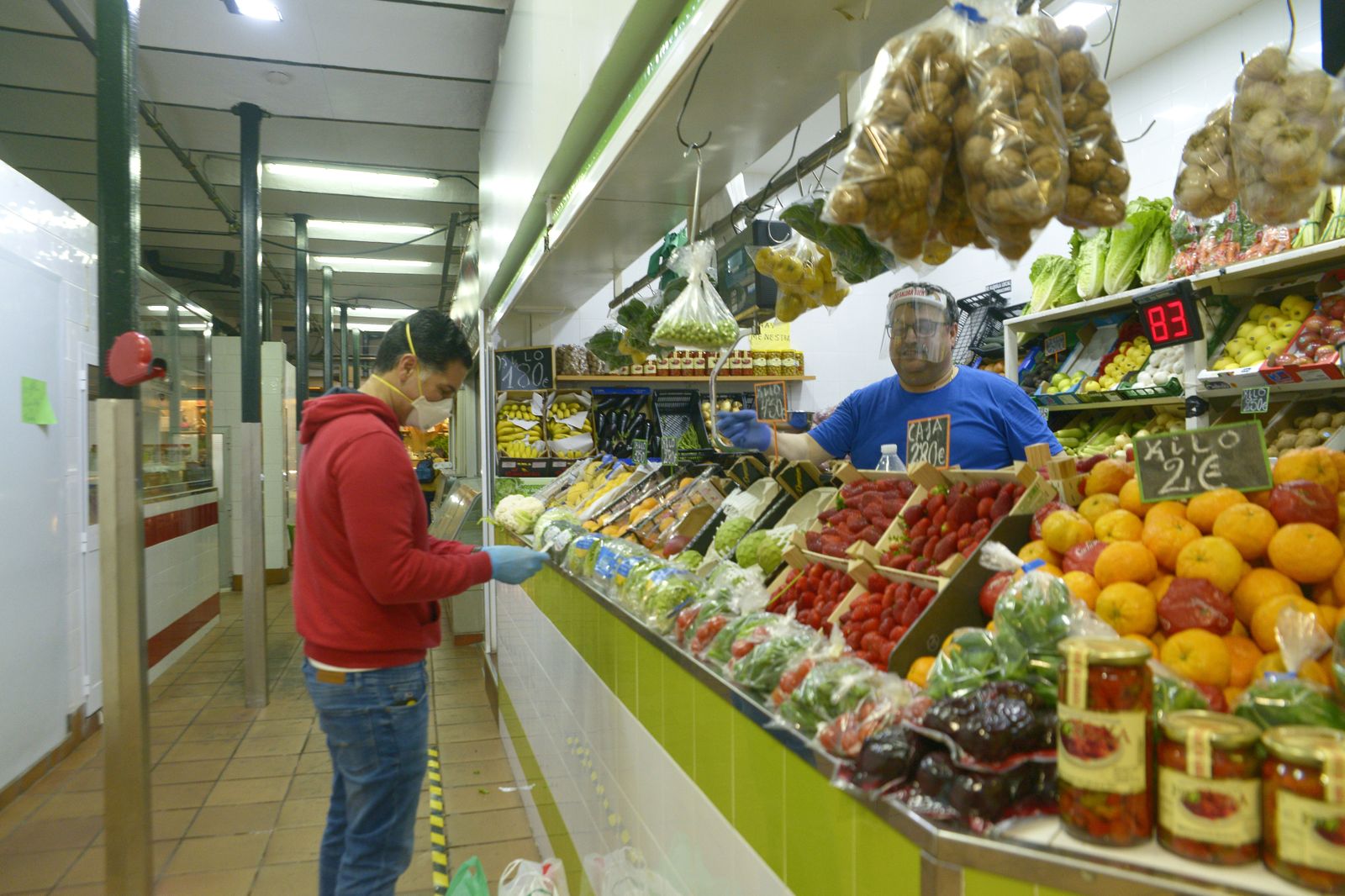 Fotos de los mercados de la comarca en cuarentena