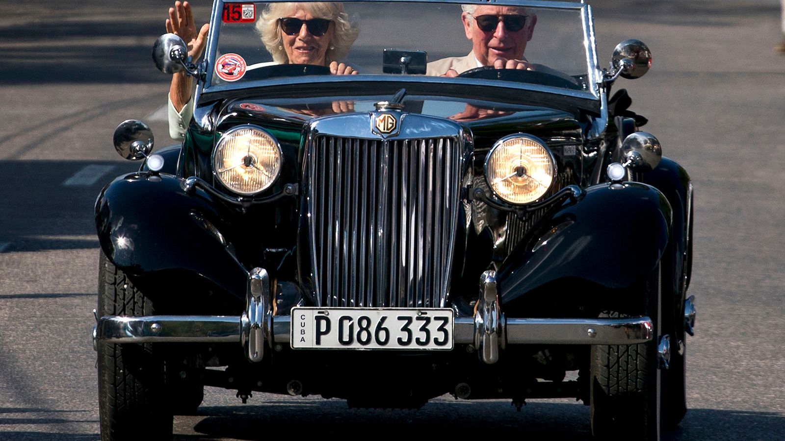 El príncipe de Gales, heredero de la corona inglesa, y su esposa Camilla, en su christmas de este año.