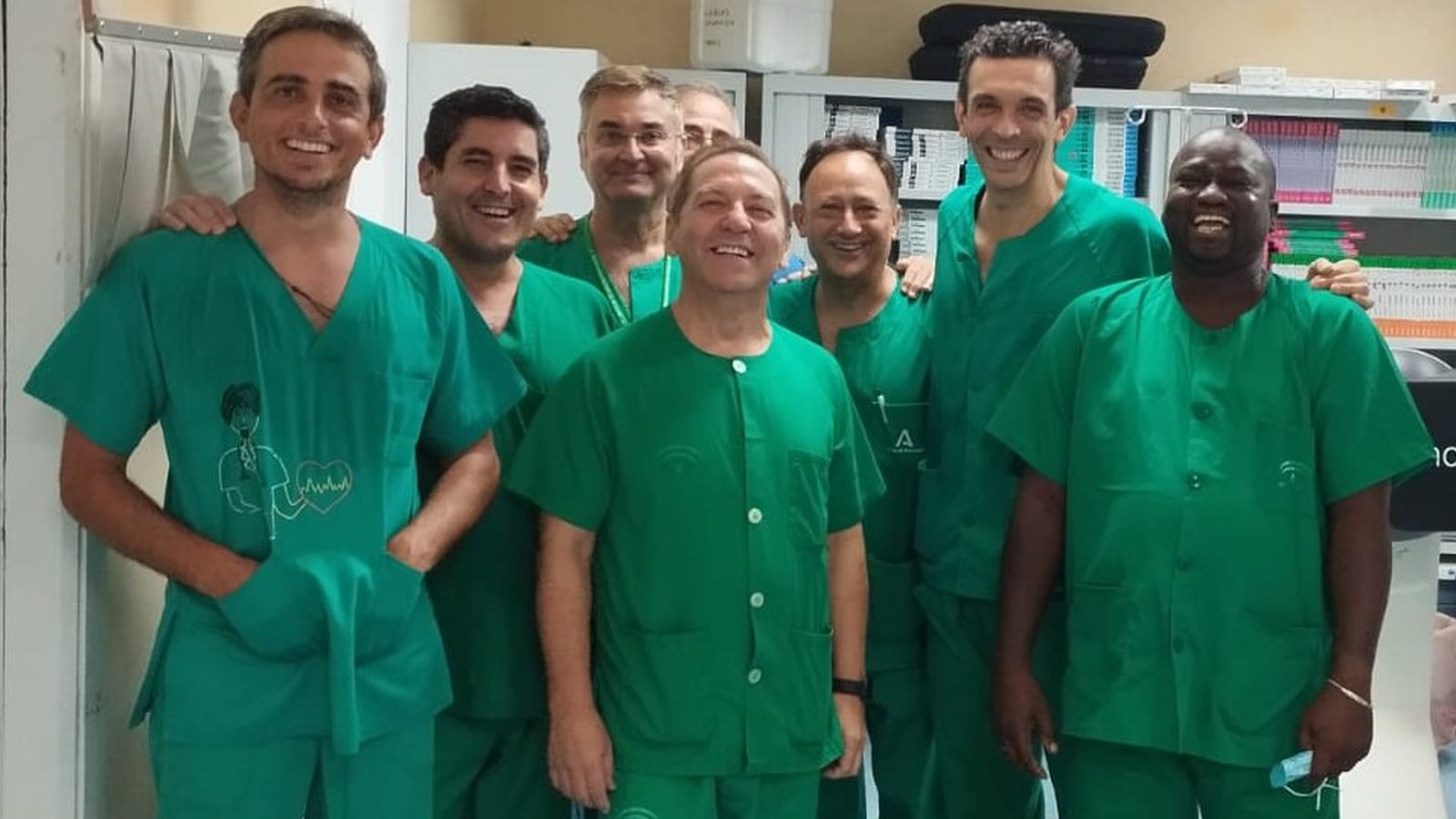 El equipo médico que llevó a cabo las dos intervenciones quirúrgicas