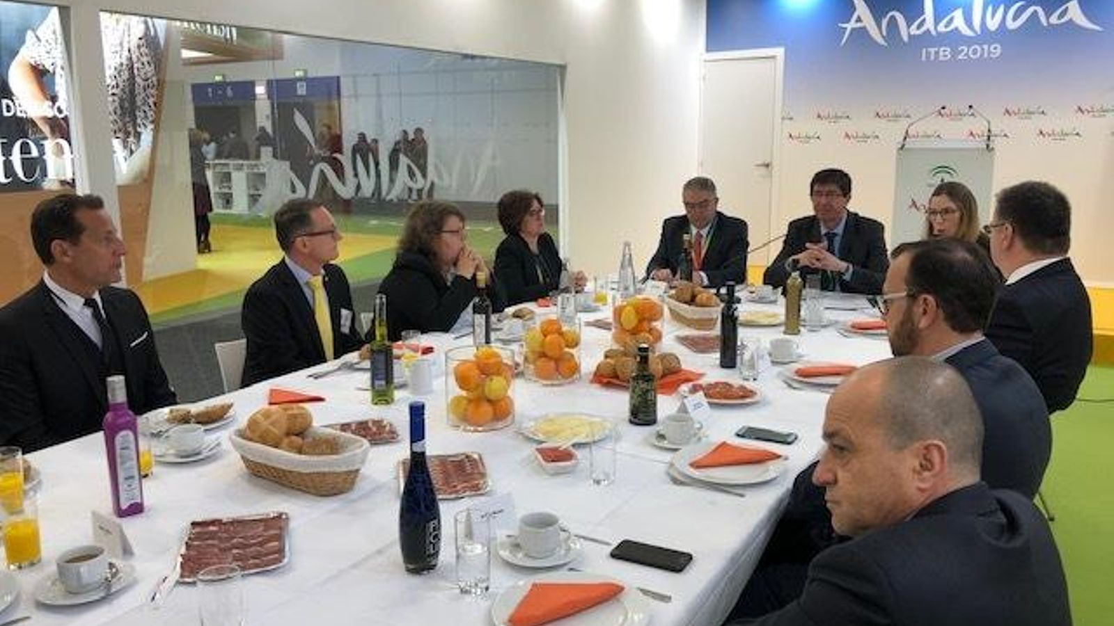 La reunión mantenida esta mañana por Juan Marín con directivos de touroperadores alemanes