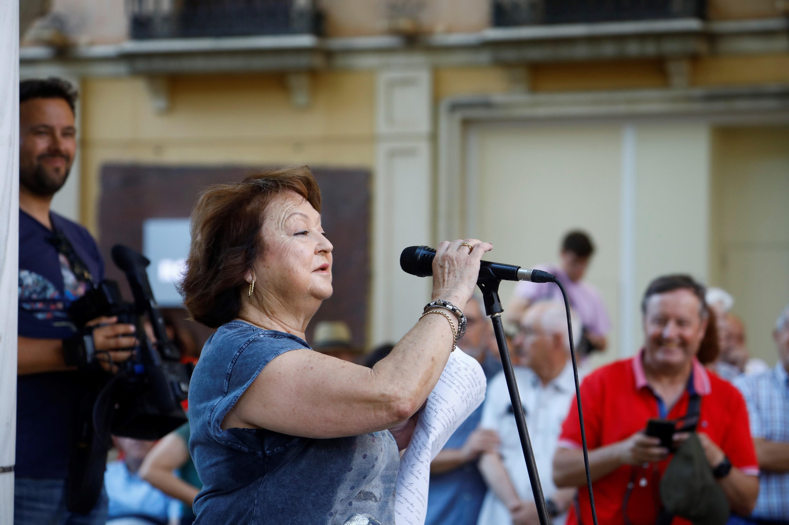 La concentración de Córdoba tras los últimos asesinatos machistas, en imágenes