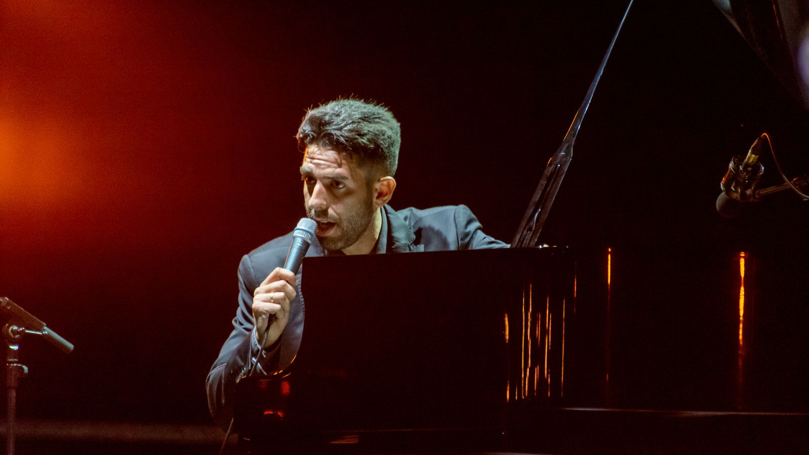 Fotos del comcierto de Diego Valdivia en Algeciras