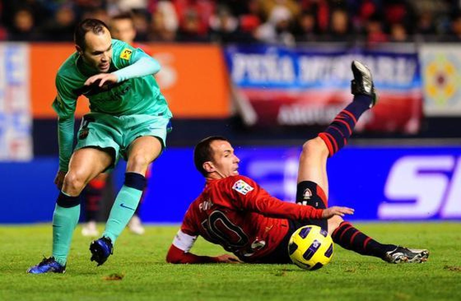 El Barcelona gana con facilidad a Osasuna en Pamplona. / AFP