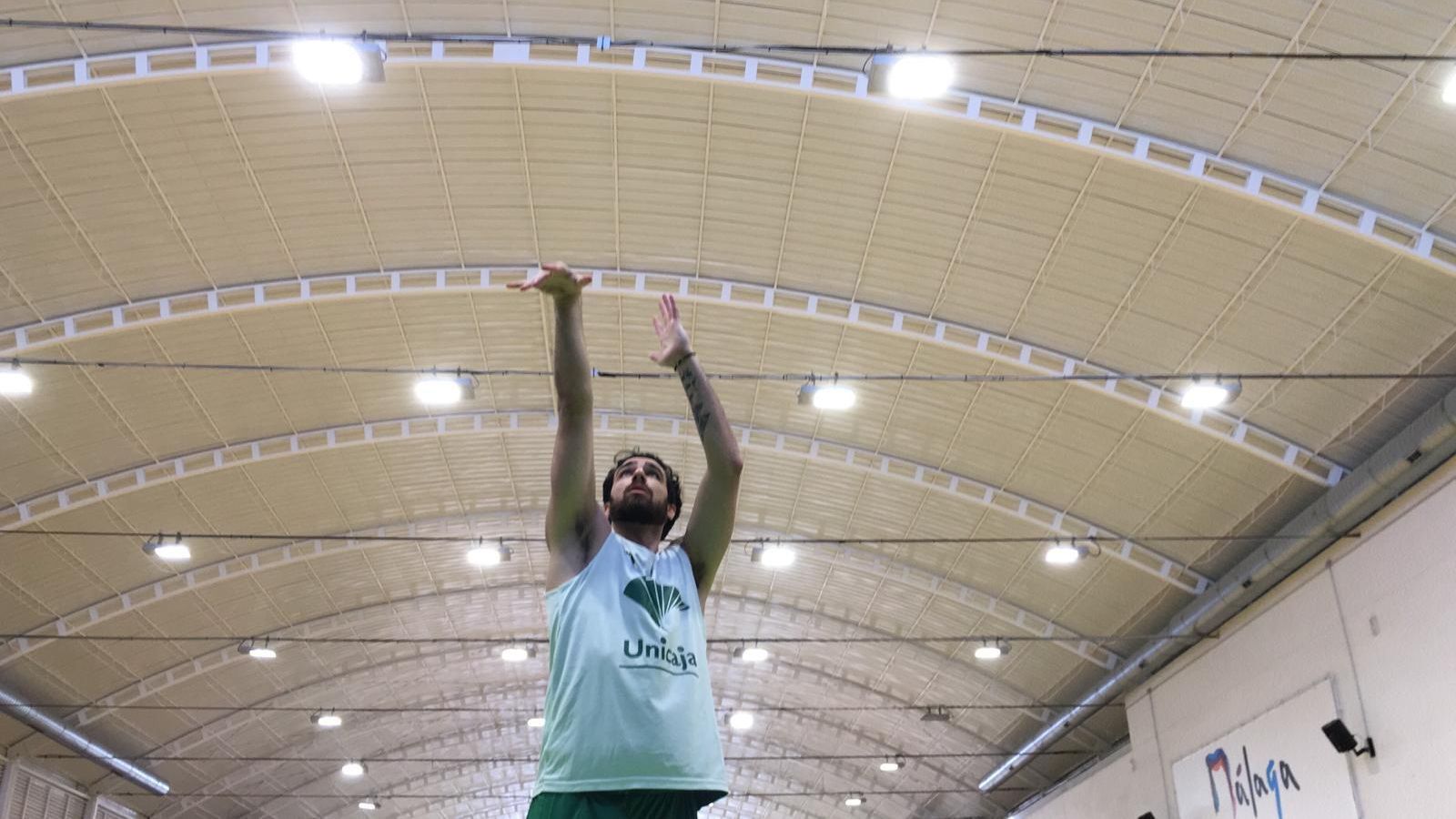 Francis Alonso, en un entrenamiento en Los Guindos Francis Alonso, en un entrenamiento en Los Guindos