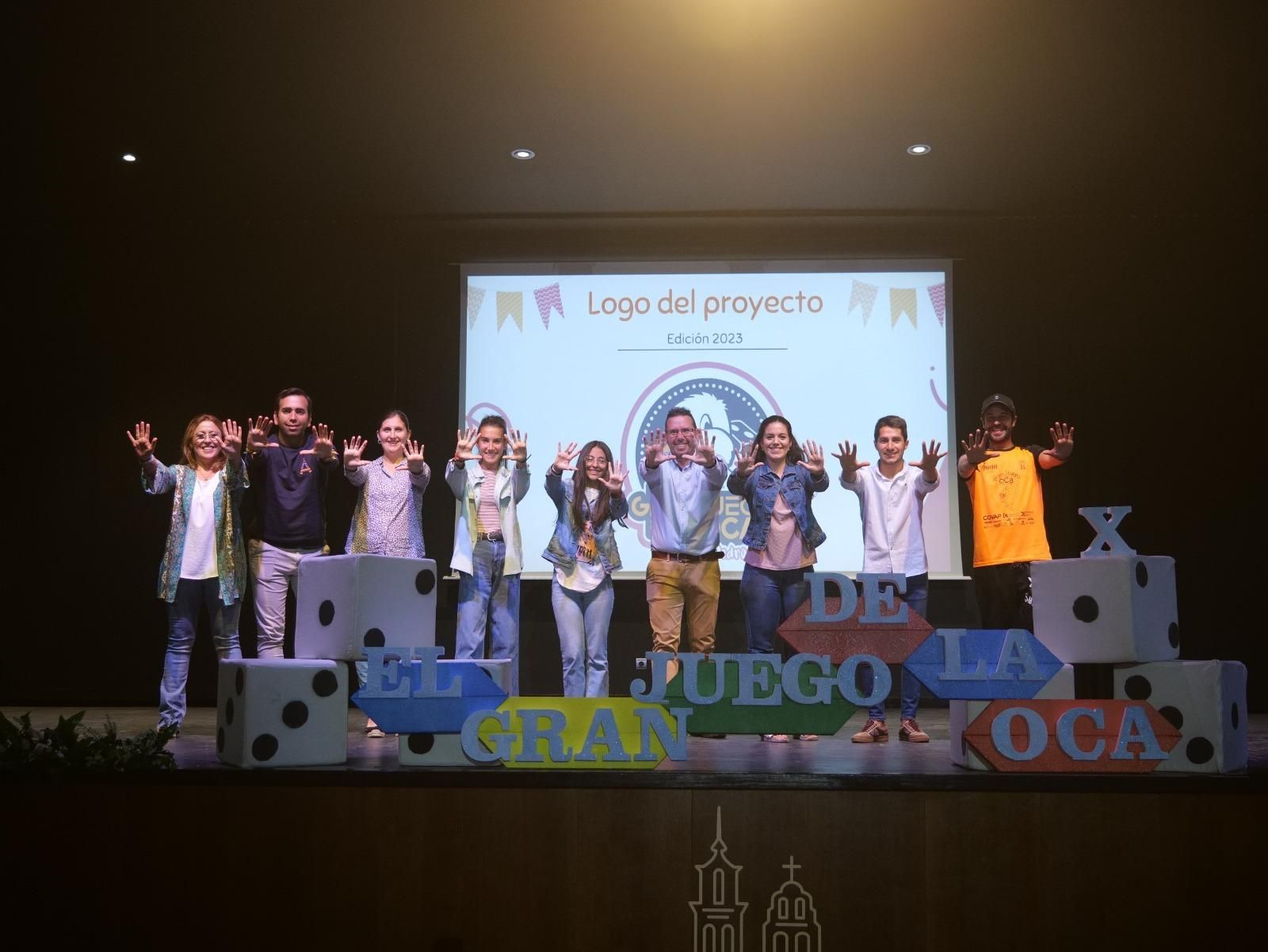 Presentación del nuevo logo del Gran Juego de la Oca de Dos Torres. Presentación del nuevo logo del Gran Juego de la Oca de Dos Torres.