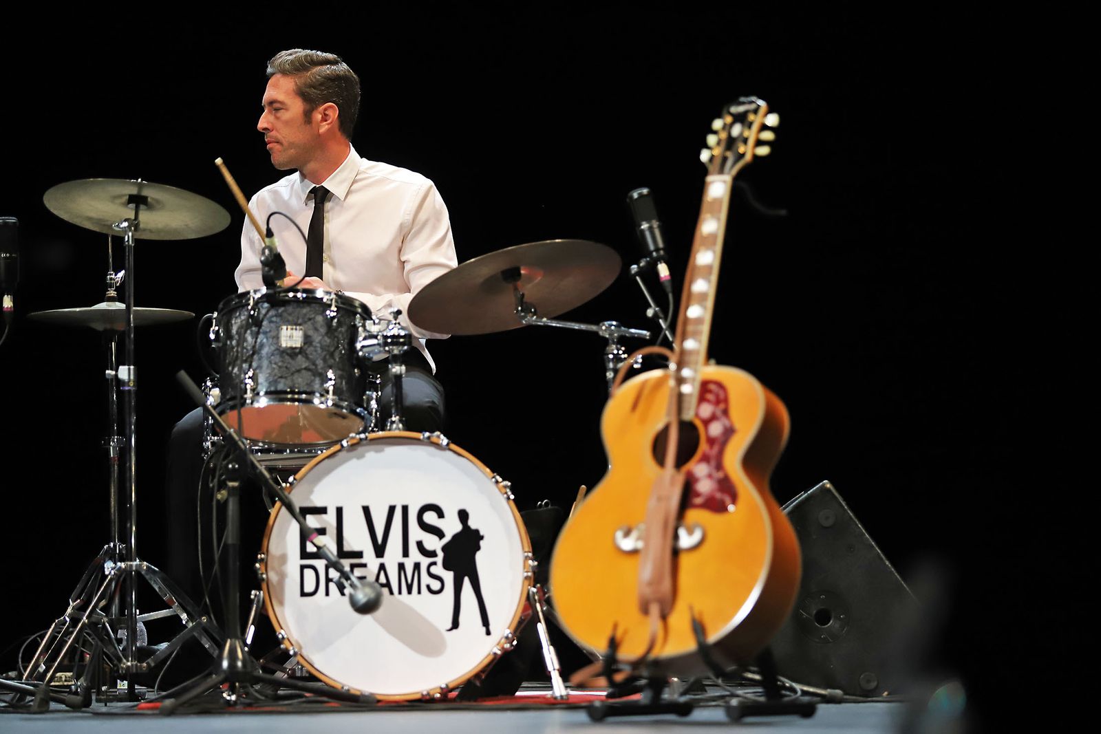 Imágenes del concierto 'Elvis Dreams' en la Casa Colón de Huelva