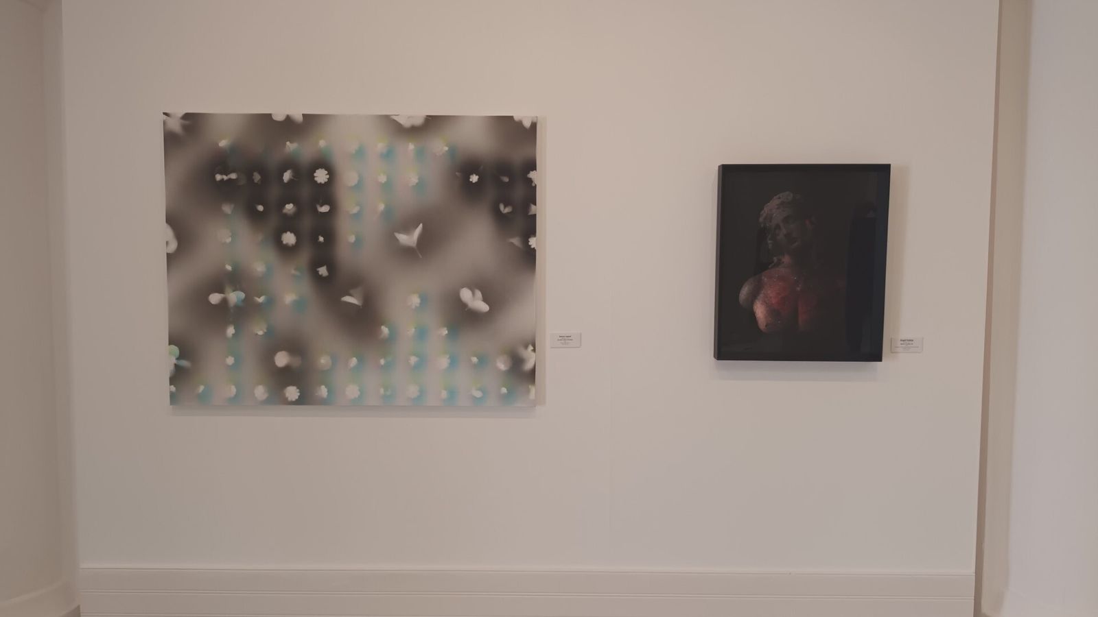 Otras obras de la exposición Nocturnos.