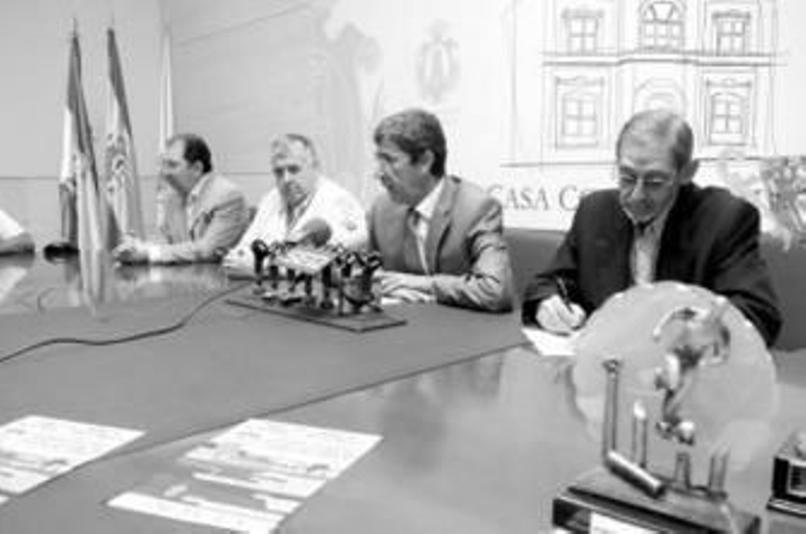 De izquierda a derecha: Triano, Martín, Herrera y Fírvida, ayer en el Ayuntamiento.