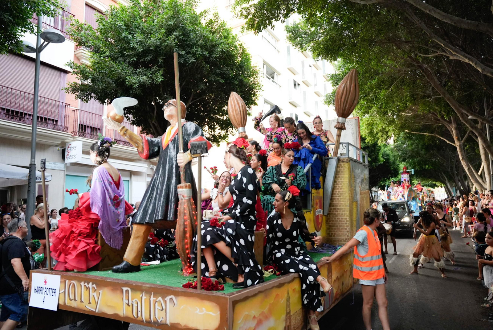 Así se ha vivido la Batalla de Flores en la Feria de Almería