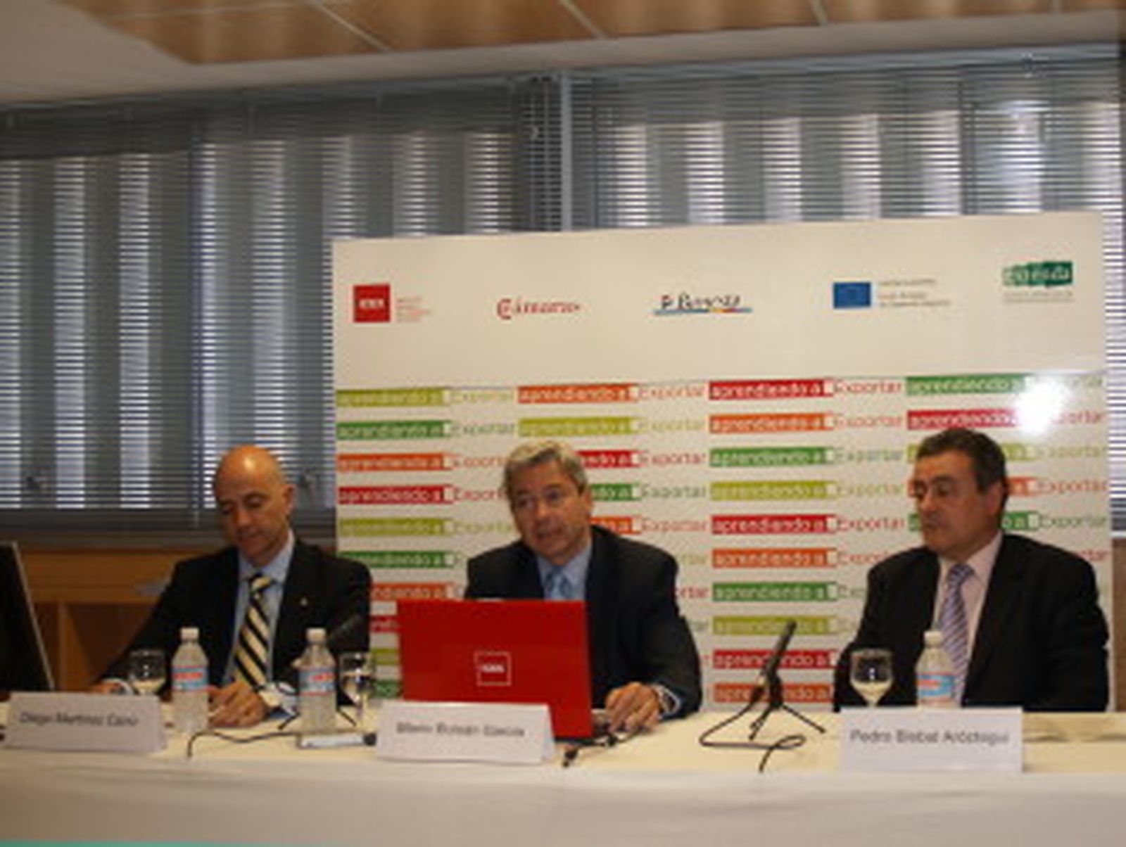 El Instituto Español de Comercio Exterior pone en marcha un programa para ayudar a exportar a las pymes