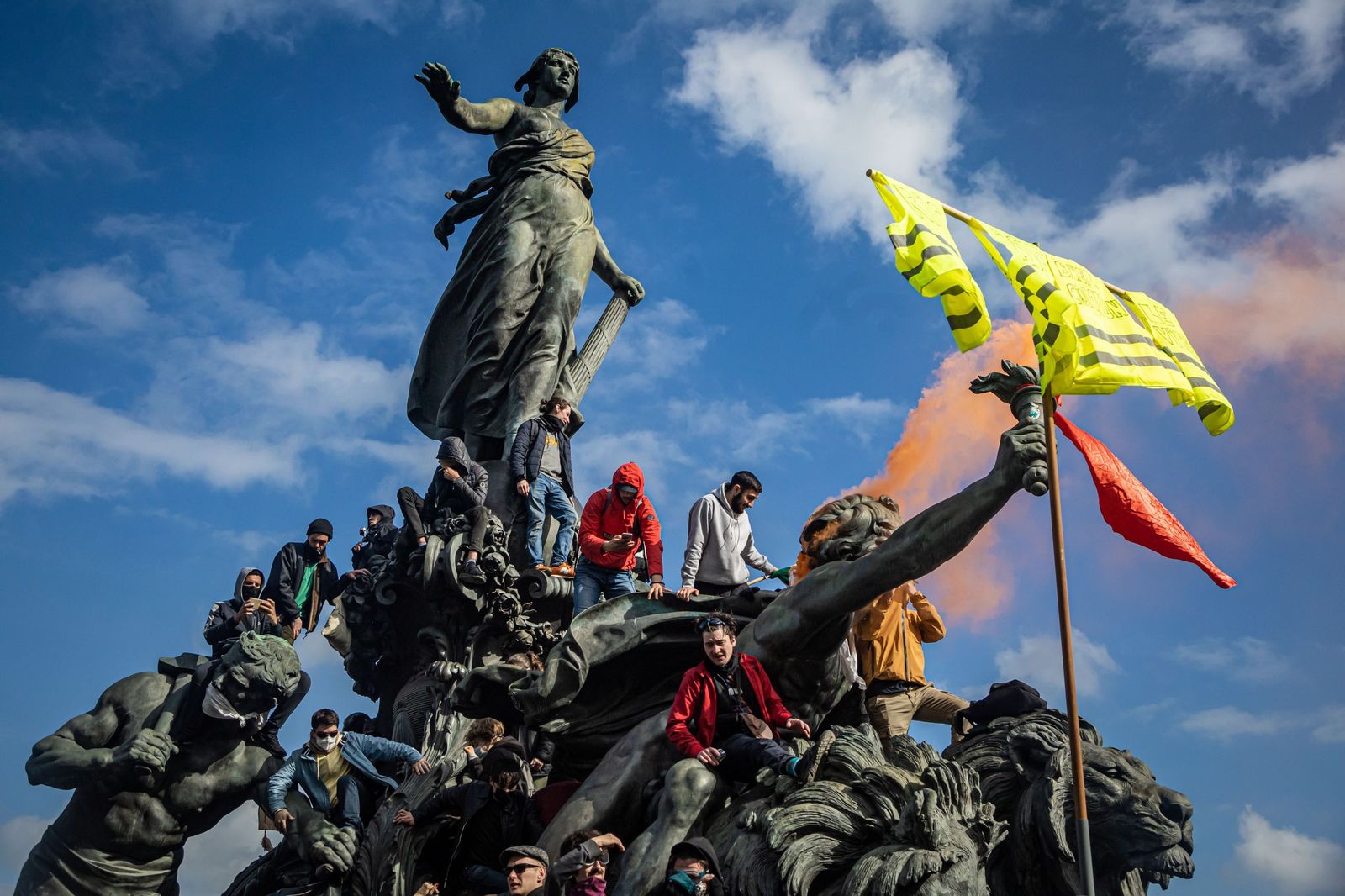 Protesta en París en el Primero de Mayo.