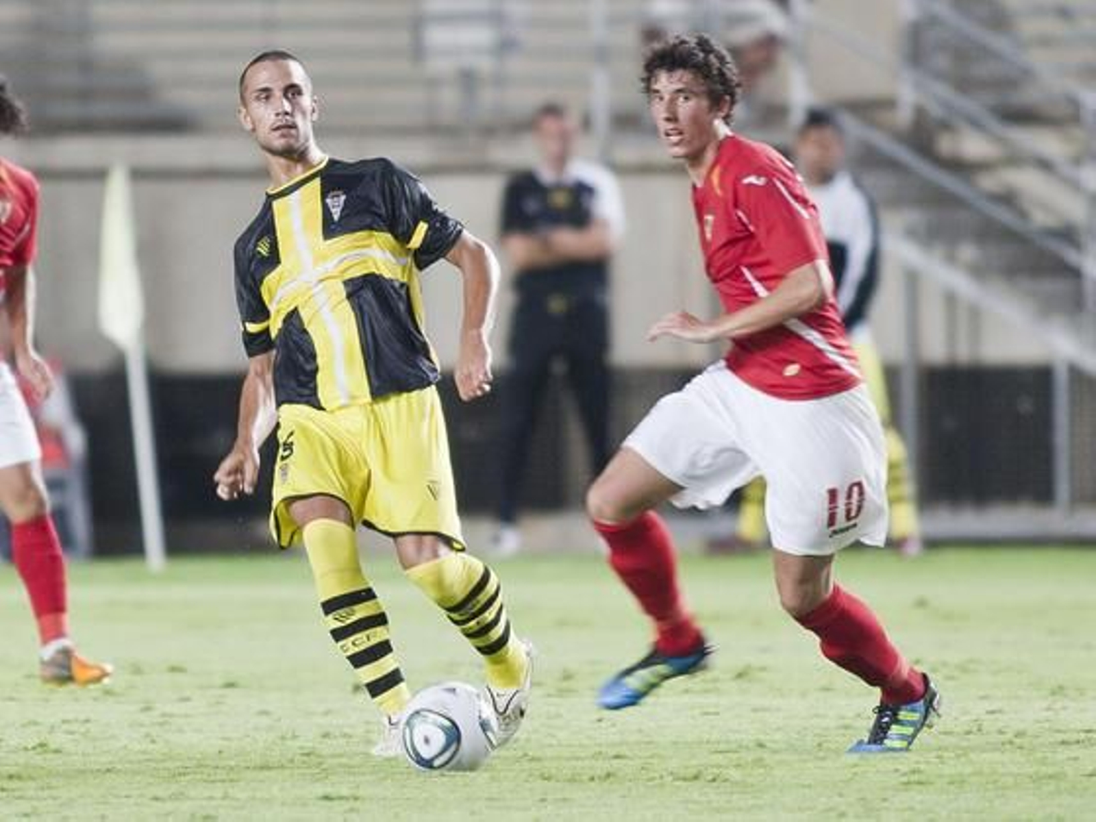 El cordoba vence por la mínima al Murcia y pasa a siguiente ronda de la Copa del Rey.

Foto: LOF