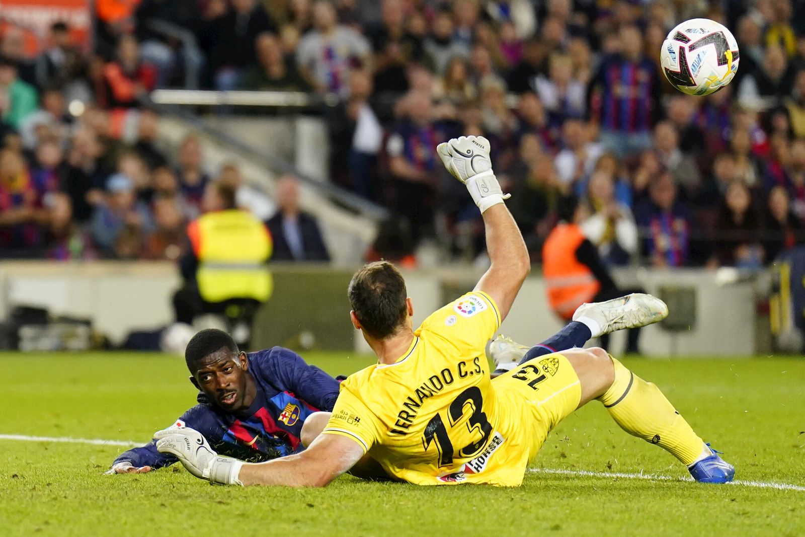 Fernando tuvo que emplearse a fondo en el Camp Nou