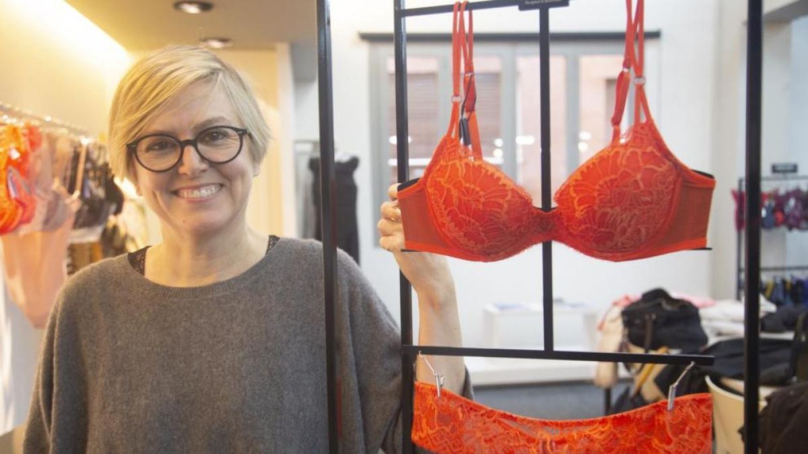 Nuria Sardá, en una de las tiendas de su firma, Andrés Sardá.