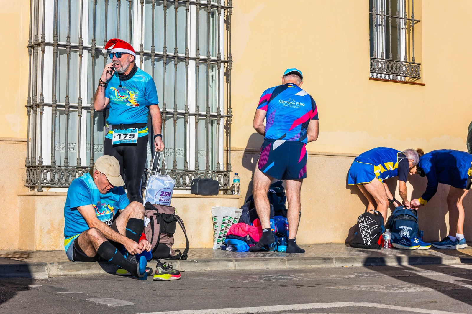 Gran ambiente en la Carrera Solidaria de la Divina Pastora en San Fernando