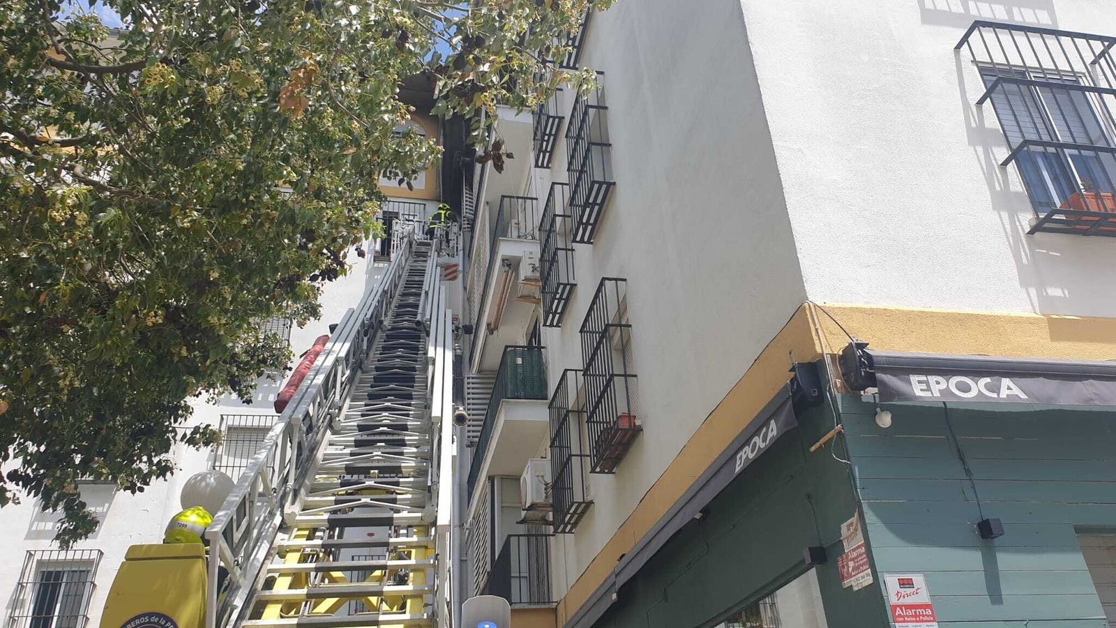 Incendio en una vivienda de la avenida de México