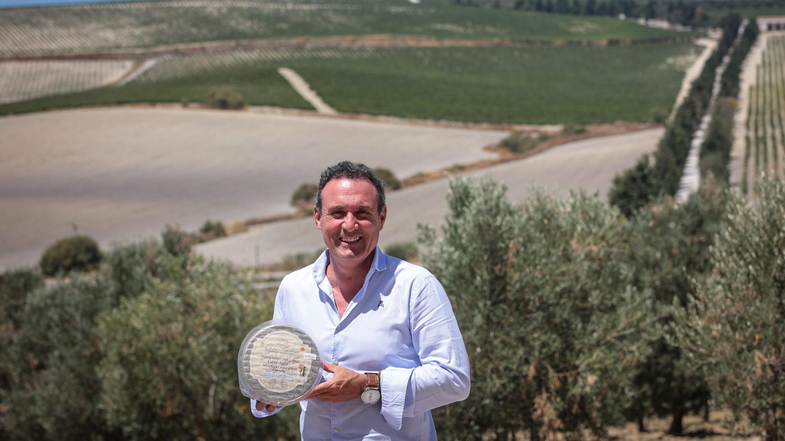 Alimentias abre las puertas de la cava en el viñedo de Jerez del primer queso curado en 'Sherry Cask' Alimentias abre las puertas de la cava en el viñedo de Jerez del primer queso curado en 'Sherry Cask'