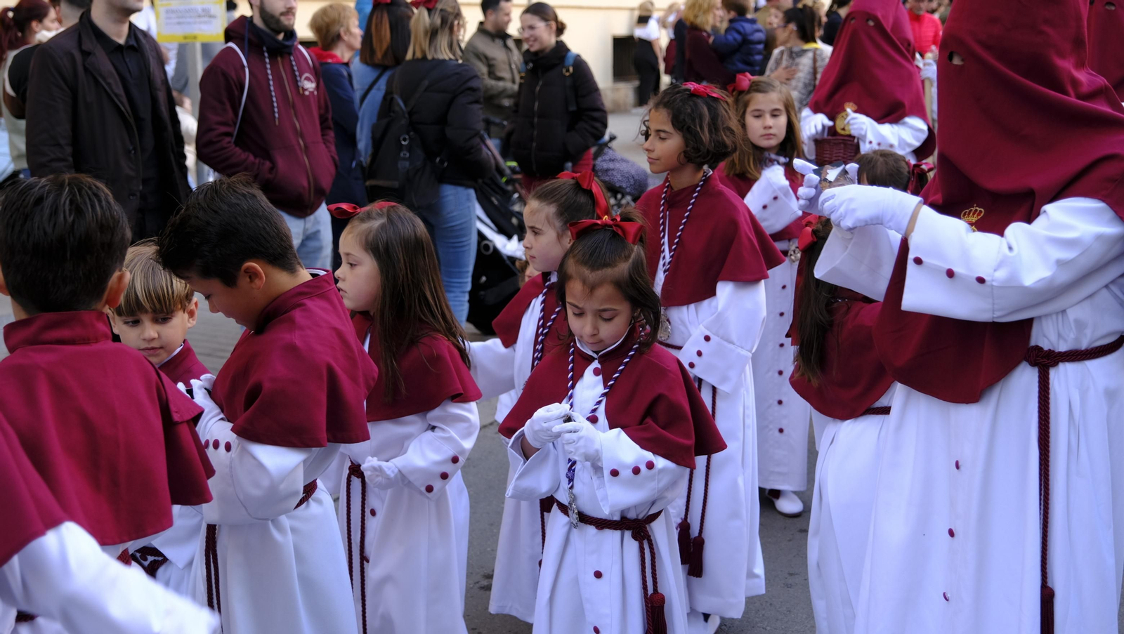 Coronación desaría al viento en su estación de Penitencia