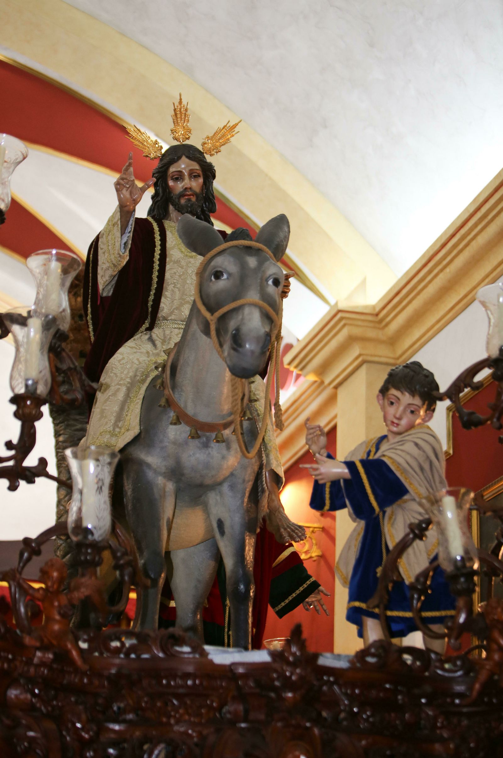 Cristo Rey en su triunfal entrada en Jerusalén.