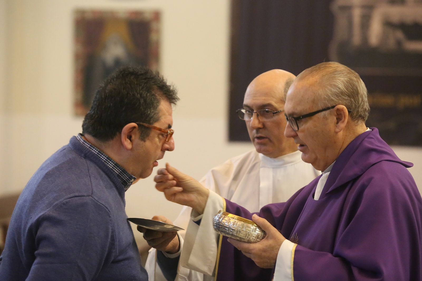 Imagenes de la misa de acción de gracias por el aniversario de la cuadrilla de costaleros