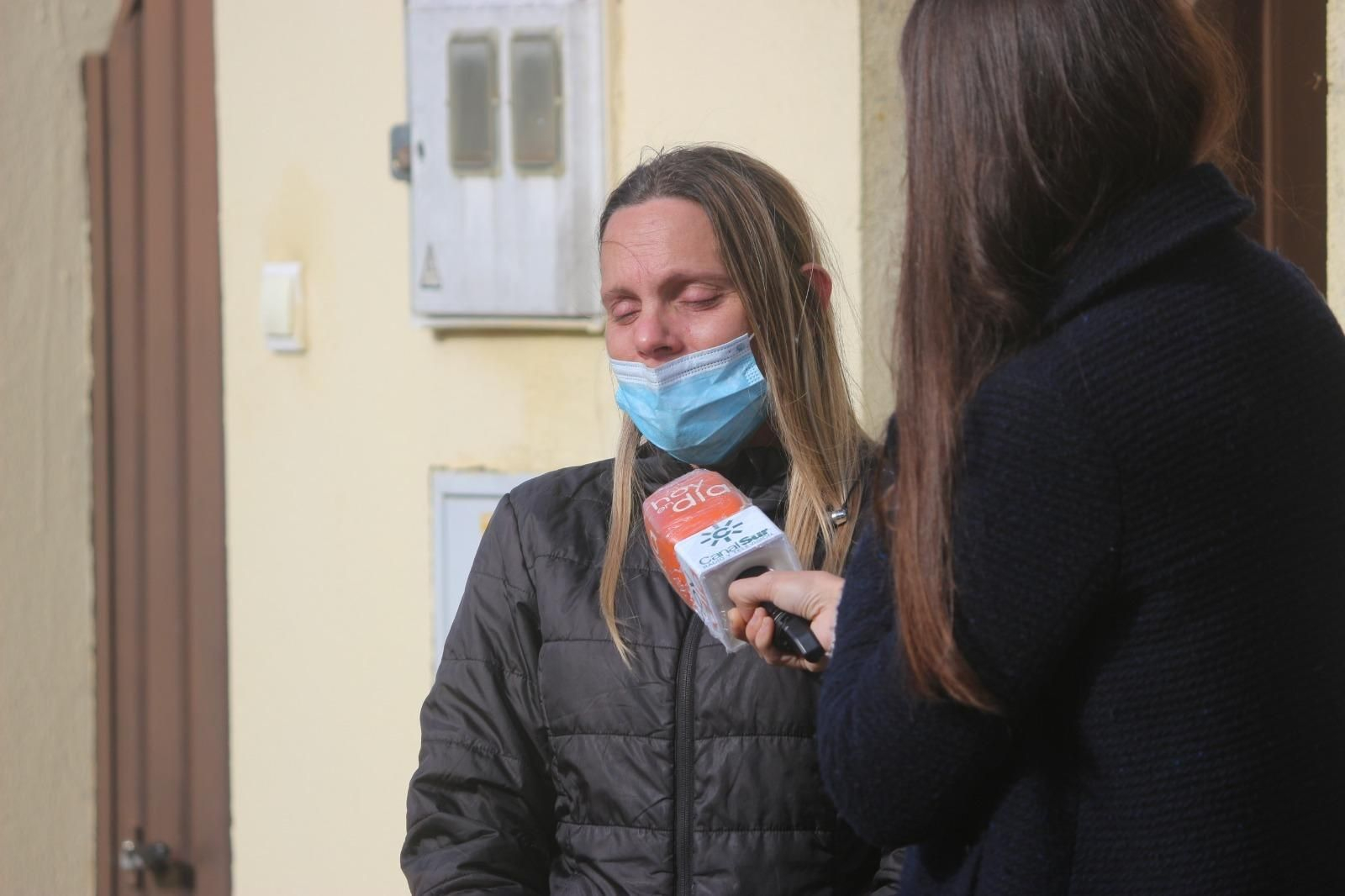 La tía de Darek pidiendo ayuda durante la desaparición.