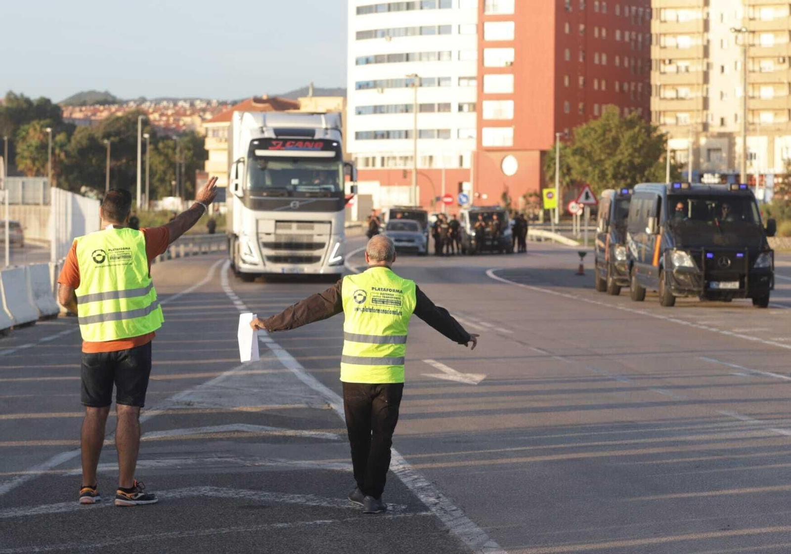 Piquete informativo en el Acceso Sur del Puerto