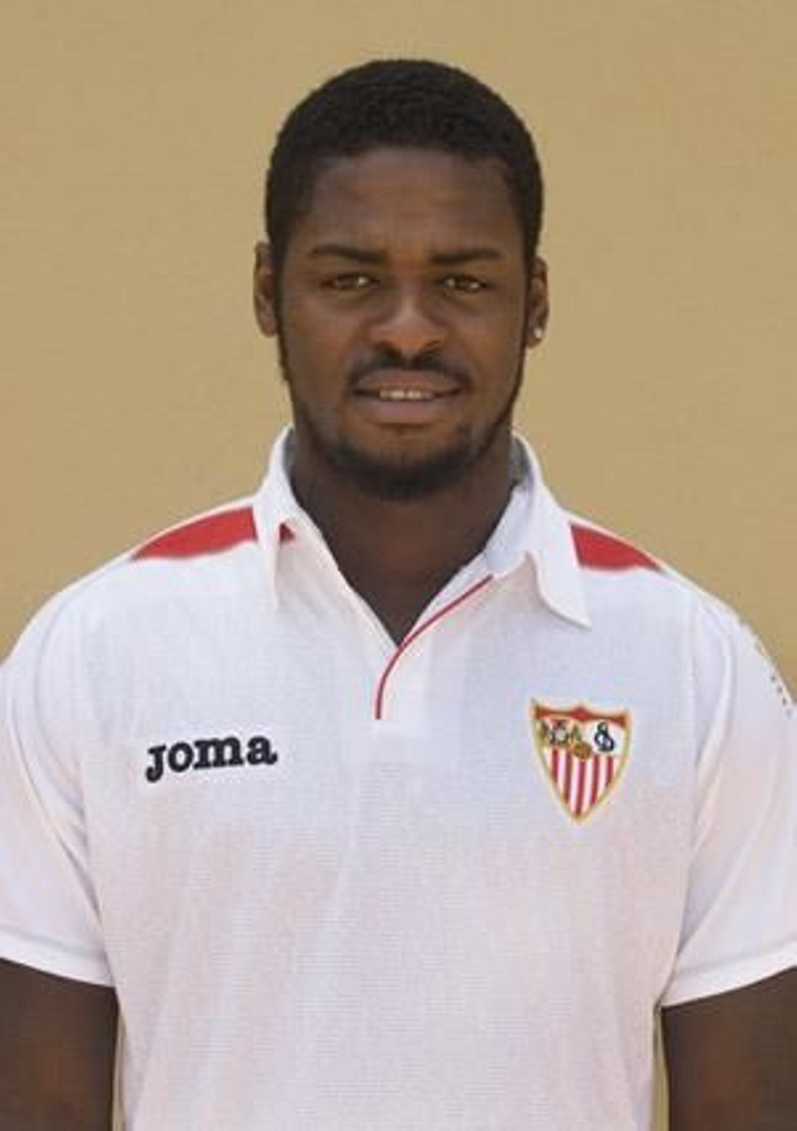 ROMARIC(medio)
Edad:26 años
Temp. en el club:2ª
Goles en 08-09:1
Contrato hasta: 2013