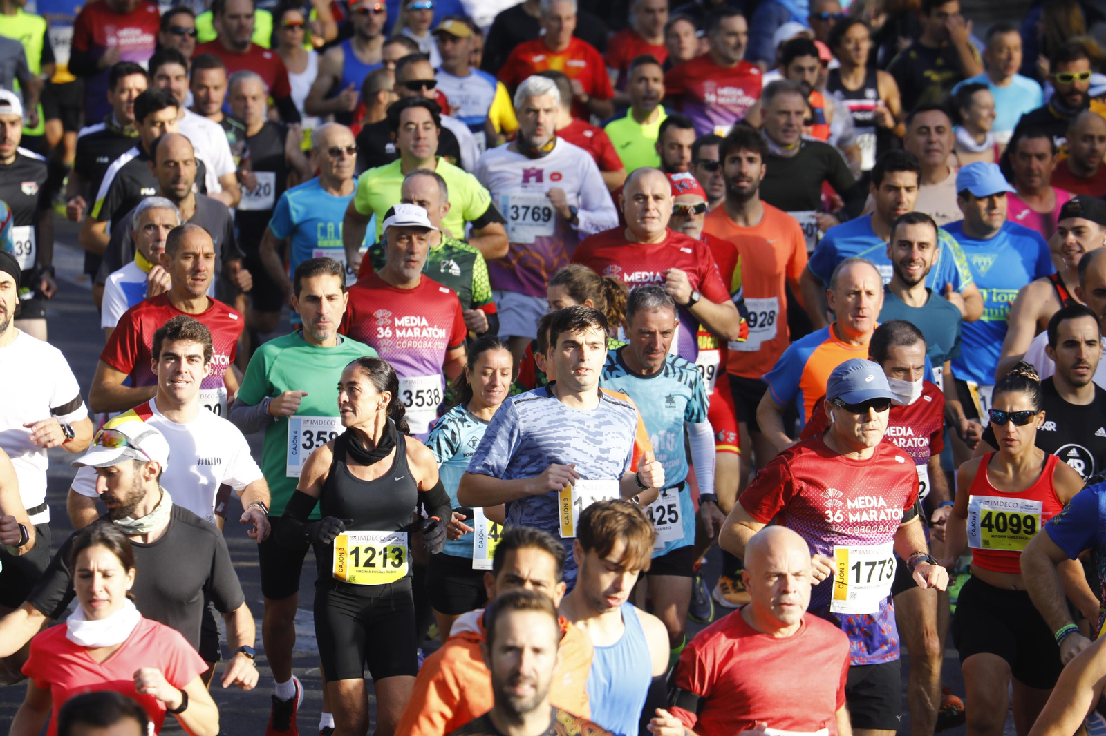 Las imágenes de la salida de la 36 Media Maratón de Córdoba