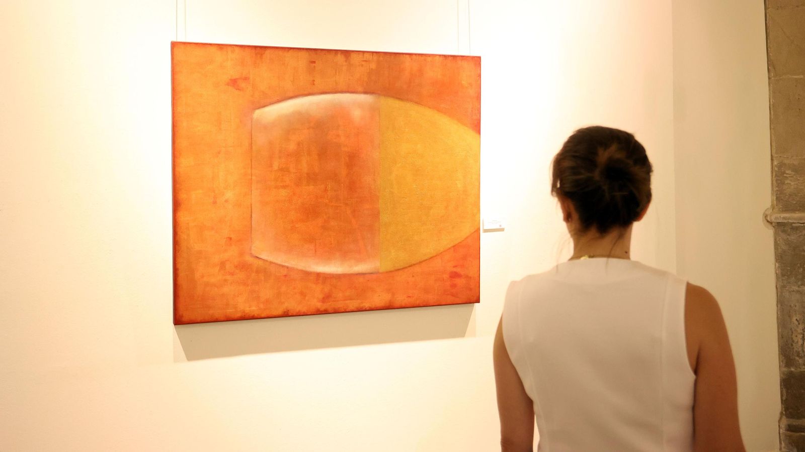 Imágenes de la exposición ‘Cádiz, viento, mar y vino’ de la artista Mariola Naranjo en los Claustros de Santo Domingo de Jerez