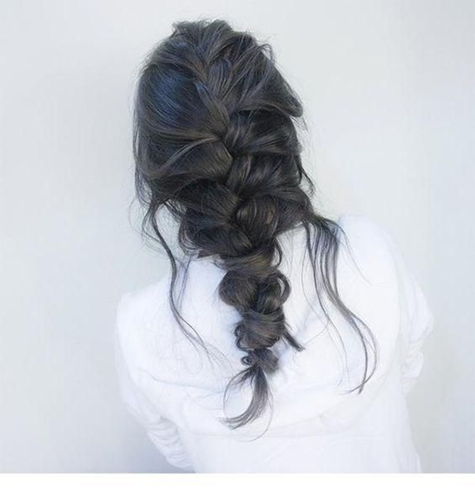 Peinado trenza despeinada.