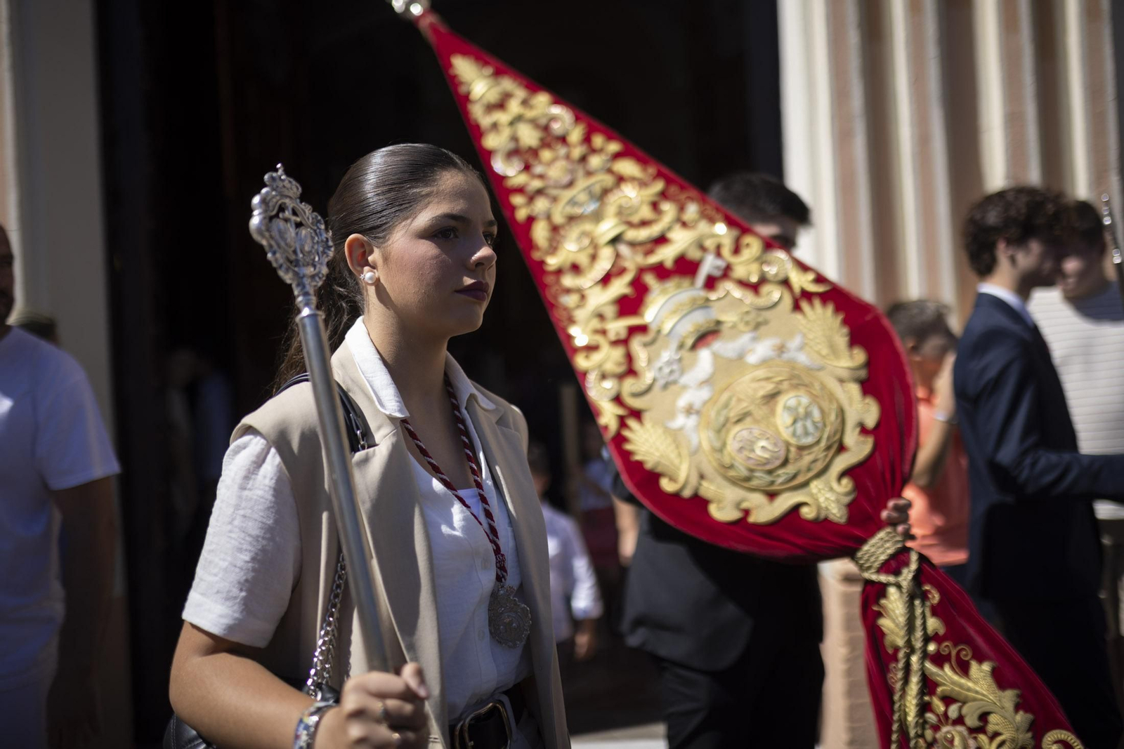 Imágenes de la salida extraordinaria de La Borriquita por las calles de Huelva