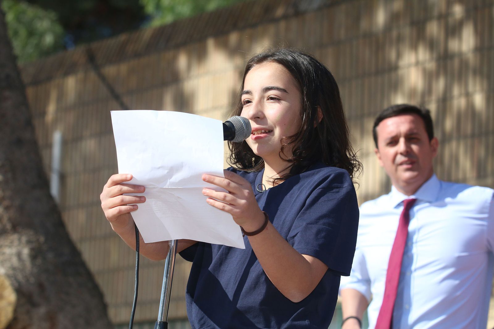 Claudia durante la lectura del manifiesto