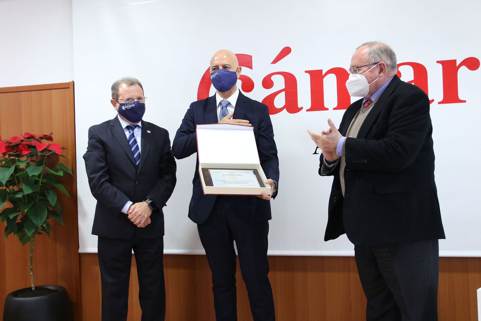 Fotogalería de la Medalla de Oro al Mérito Cameral a D. Diego Martínez Cano