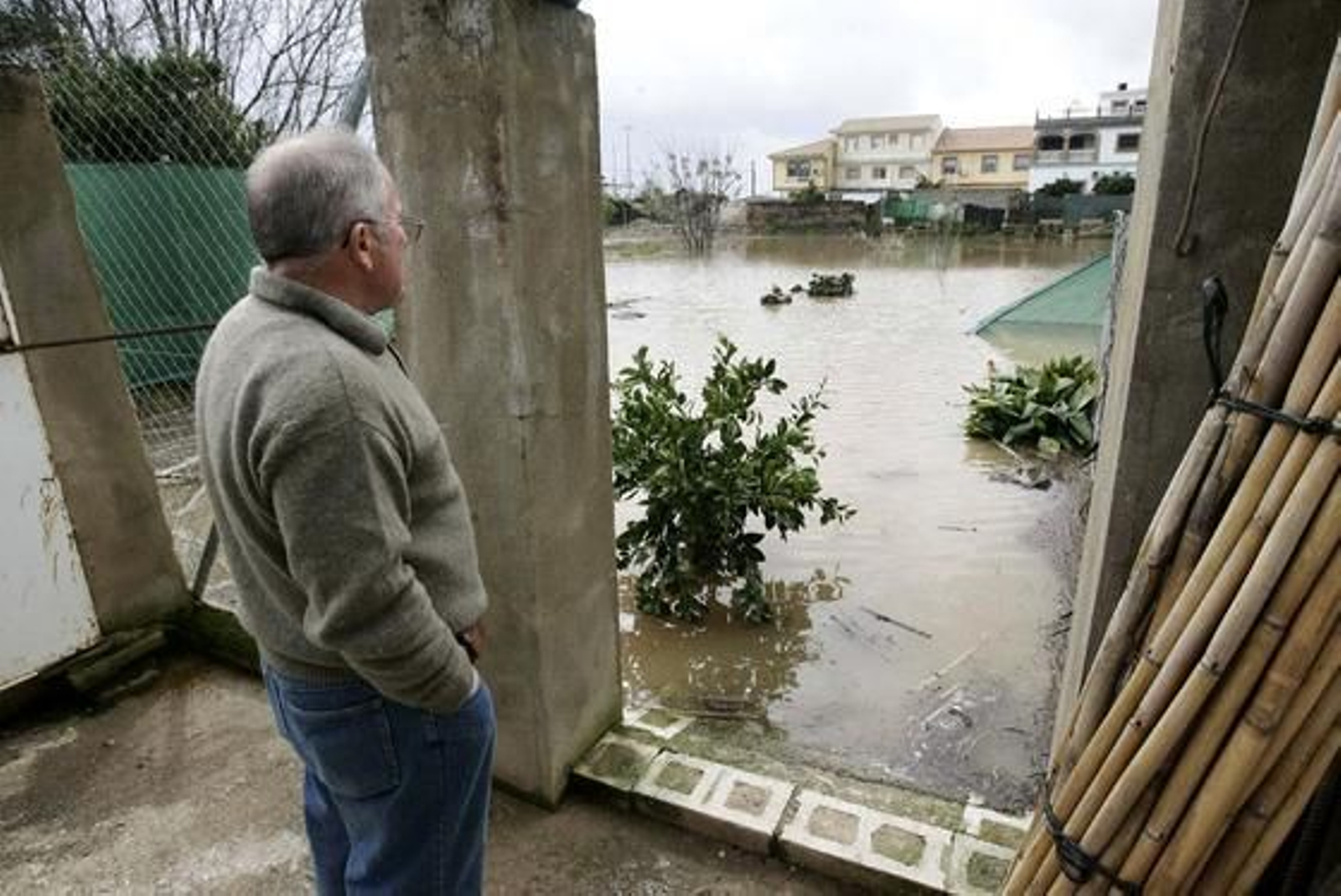 La crecida del río Gualdaquivir inunda algunas zonas de la provincia.