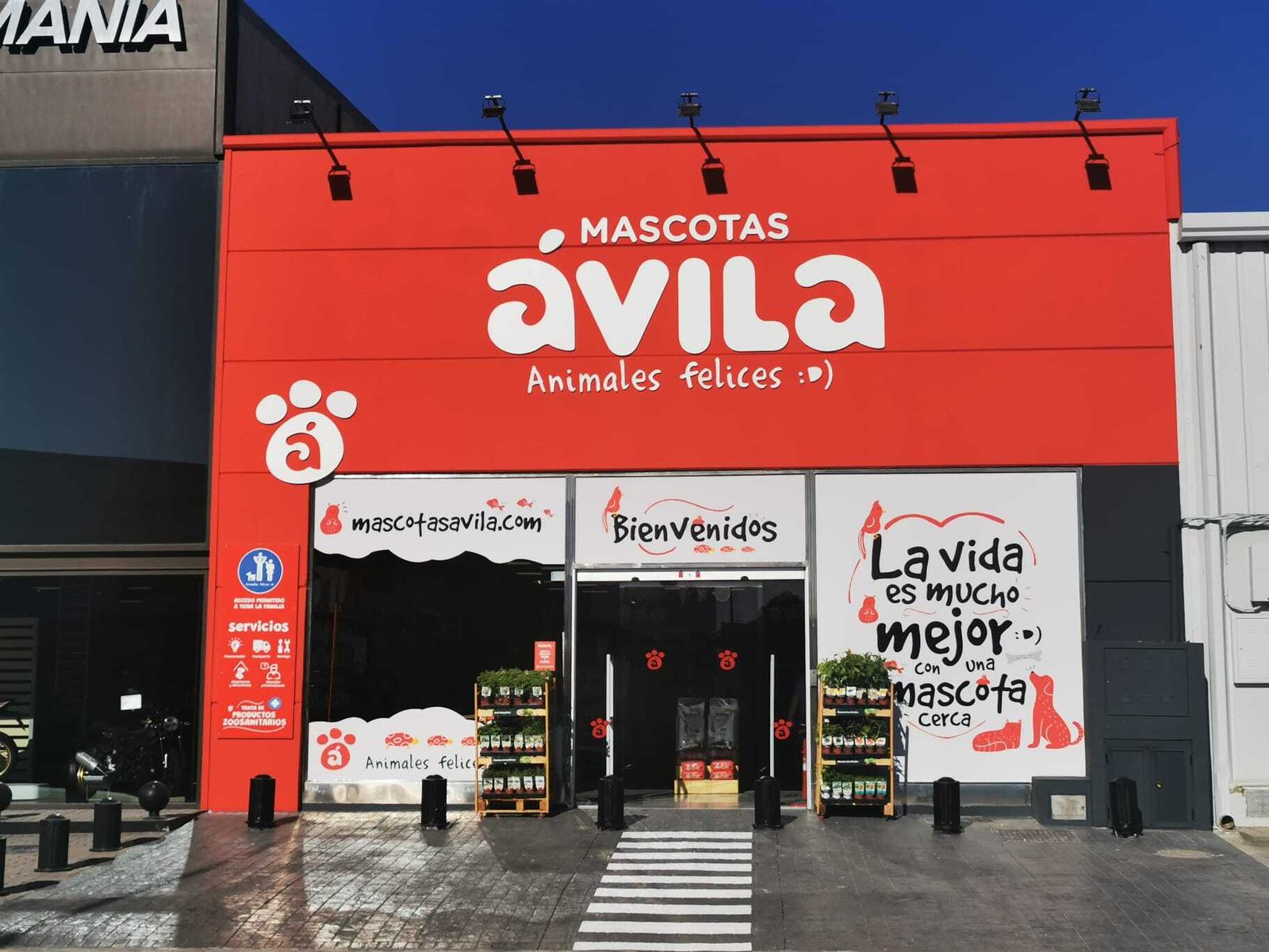 Máscotas Ávila abre una nueva tienda en La Línea de la Concepción