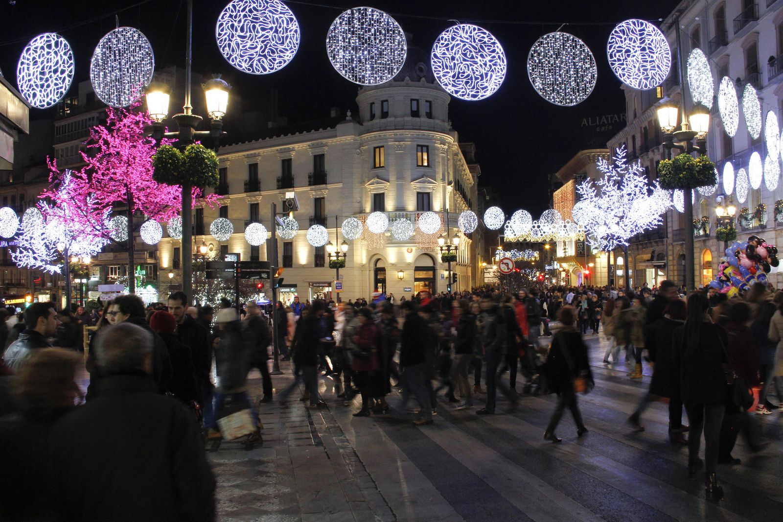 Navidad en Granada: encendido de las luces, mercadillos y eventos especiales