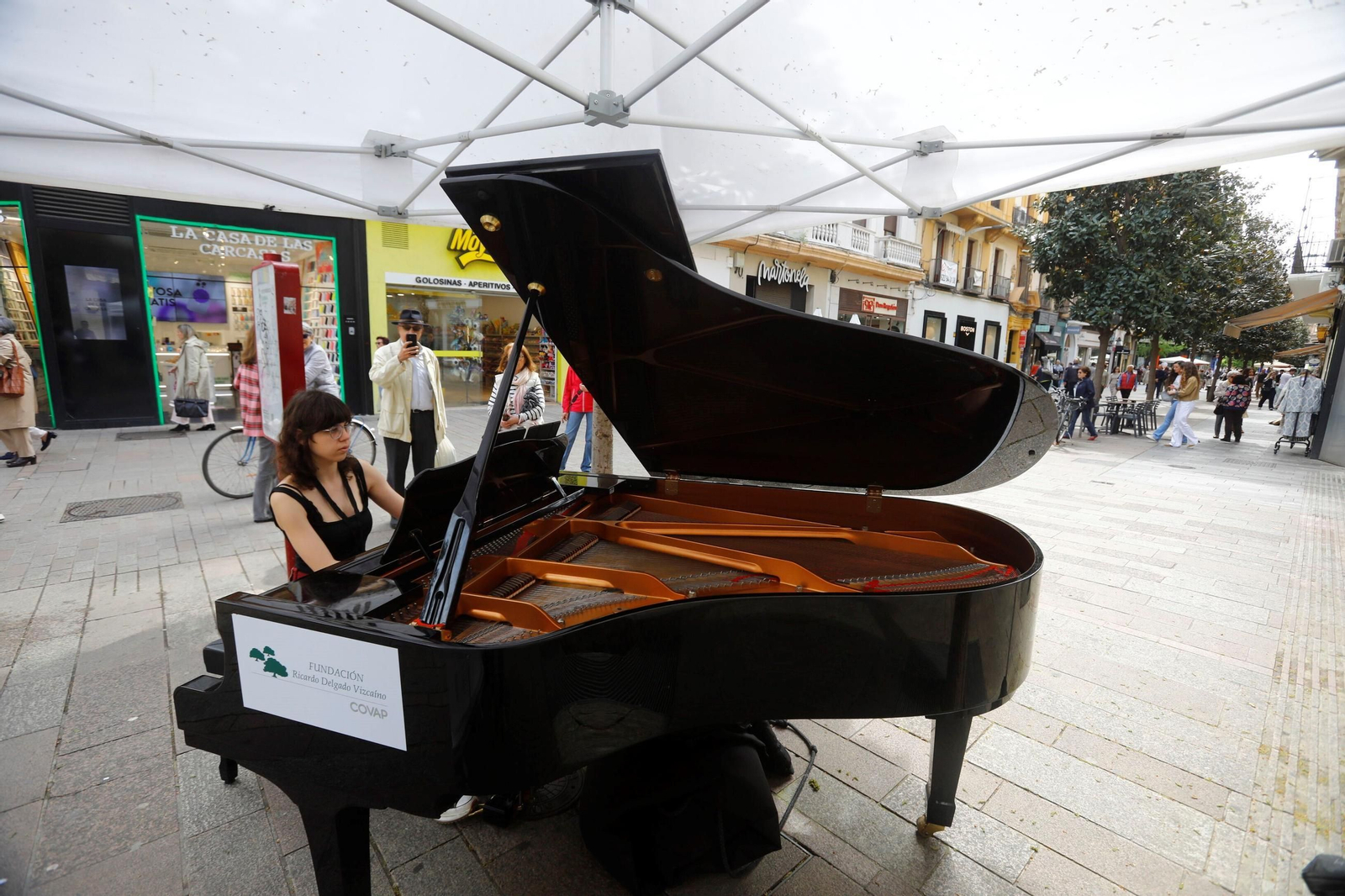 Córdoba se llena de música con la iniciativa 'Pianos en la calle'
