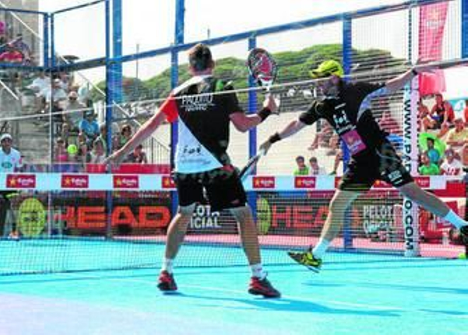Paquito Navarro (i) y Jordi Muñoz, ayer durante el partido contra Juan Martín Díaz y Fernando Belasteguín. Paquito Navarro (i) y Jordi Muñoz, ayer durante el partido contra Juan Martín Díaz y Fernando Belasteguín.