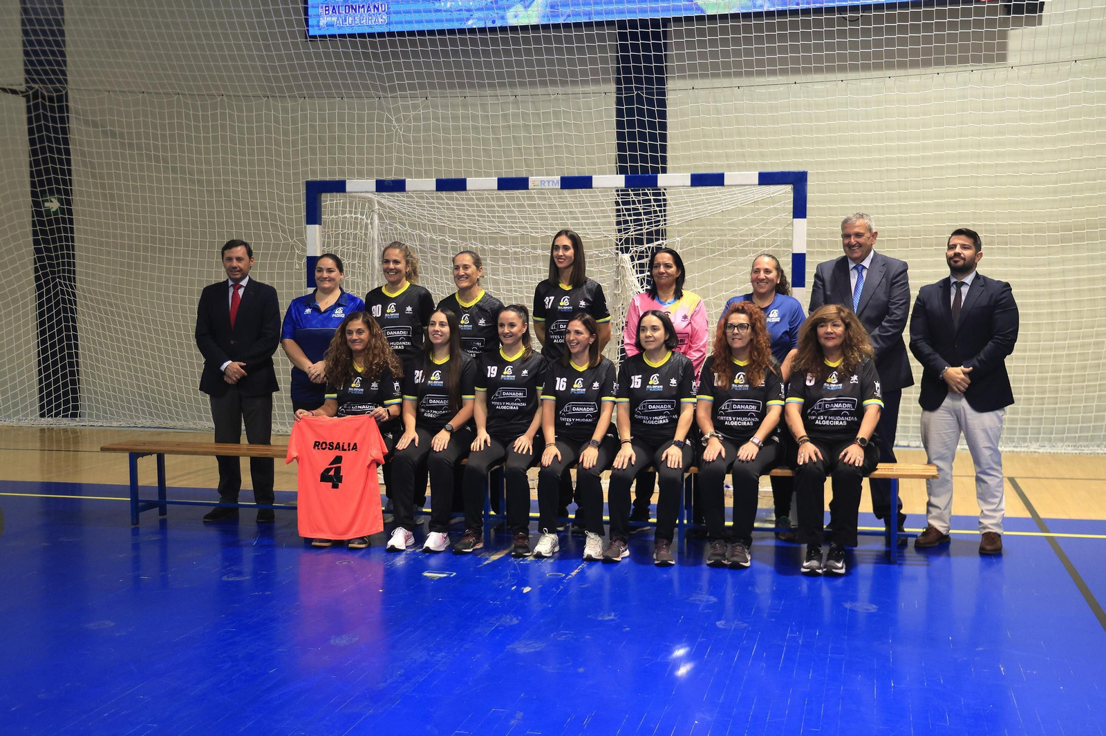 Las fotos de familia del Club Balonmano Ciudad de Algeciras 2025-26