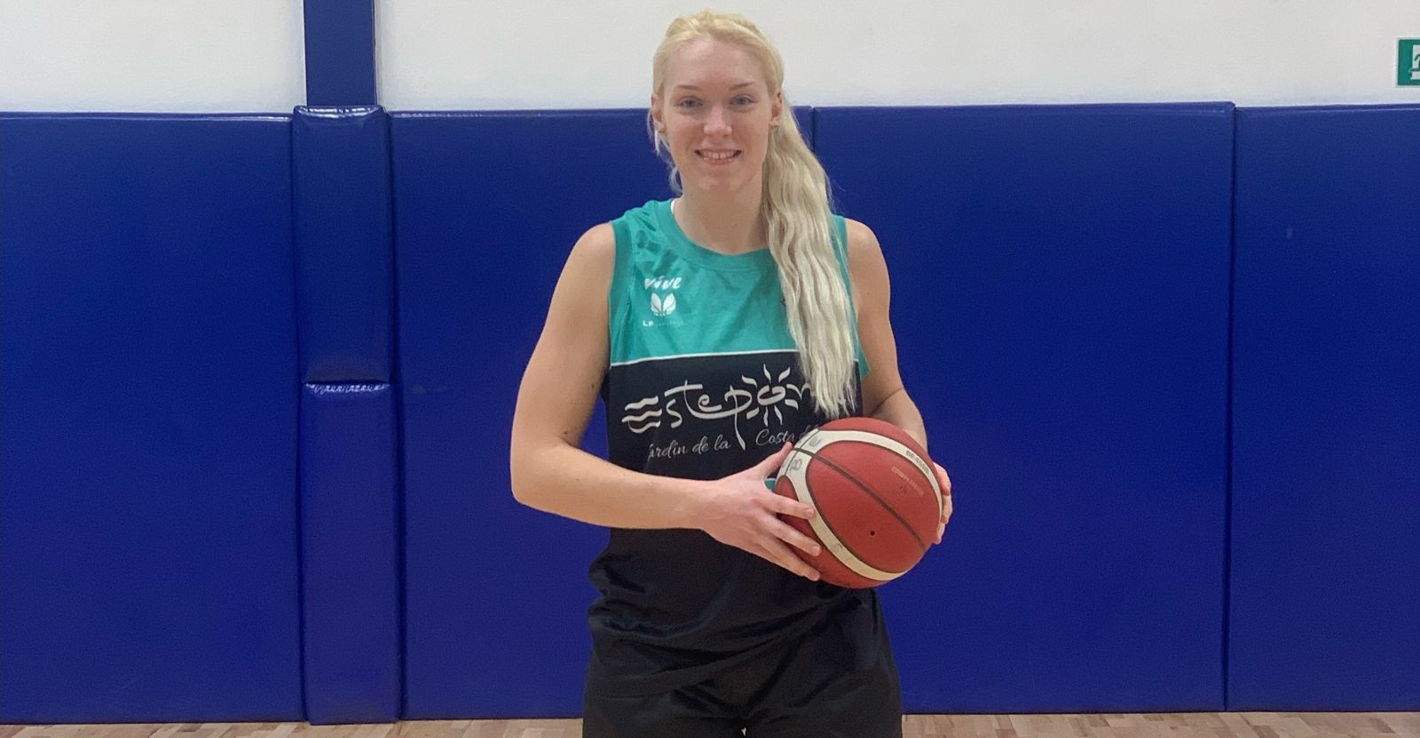El CAB Estepona se refuerza con la pívot letona Marta Miscenko.